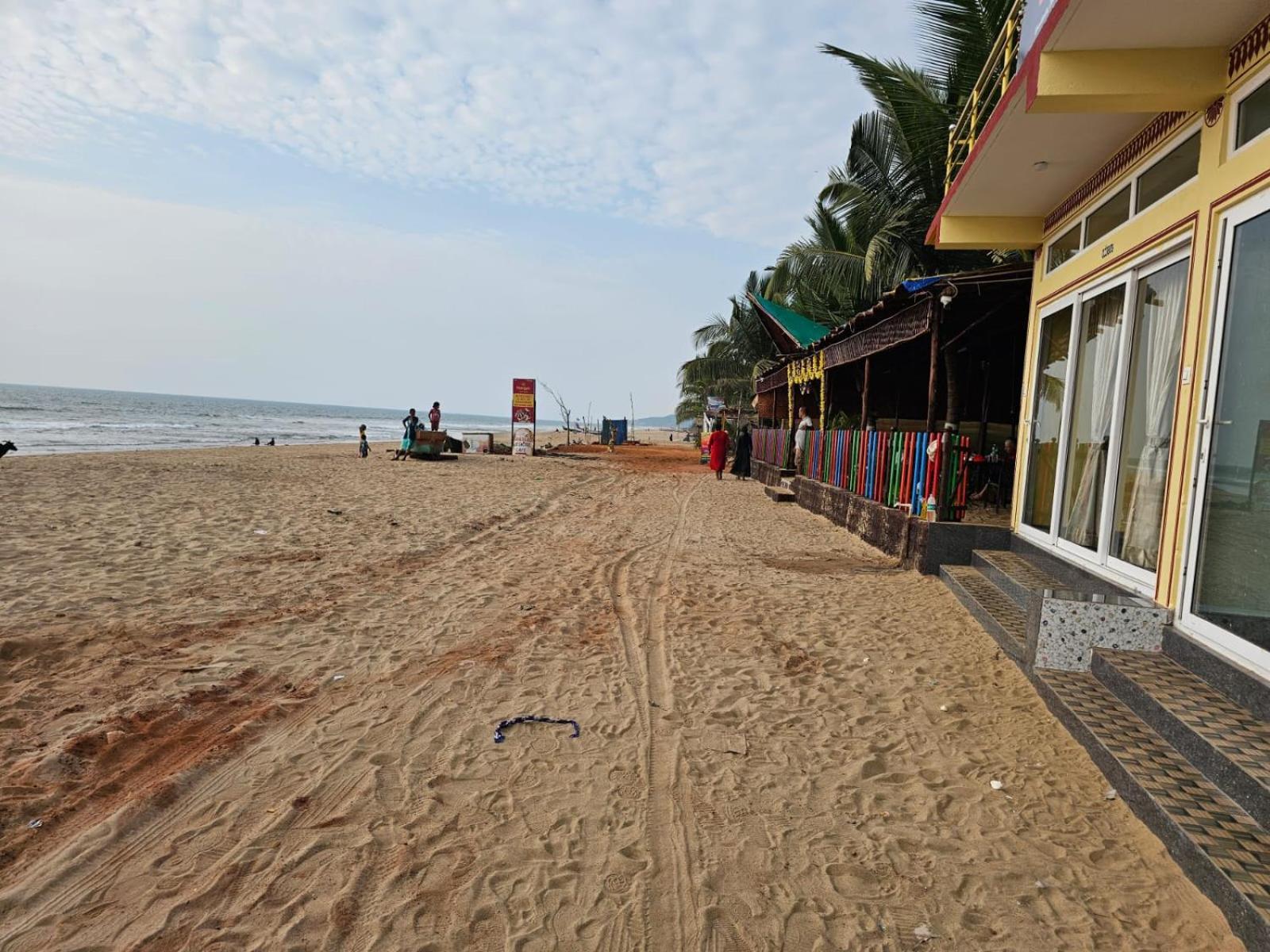 Livin Waves Beach Stay And Cafe Gokarna  Kültér fotó